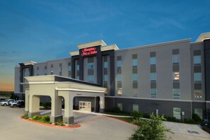 Exterior - Hampton Inn & Suites San Antonio Brooks City Base (San Antonio)