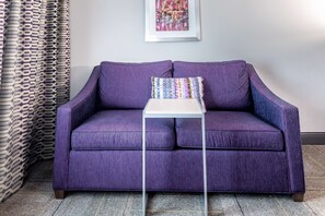 Room - Hampton Inn & Suites Dublin (Dublin)