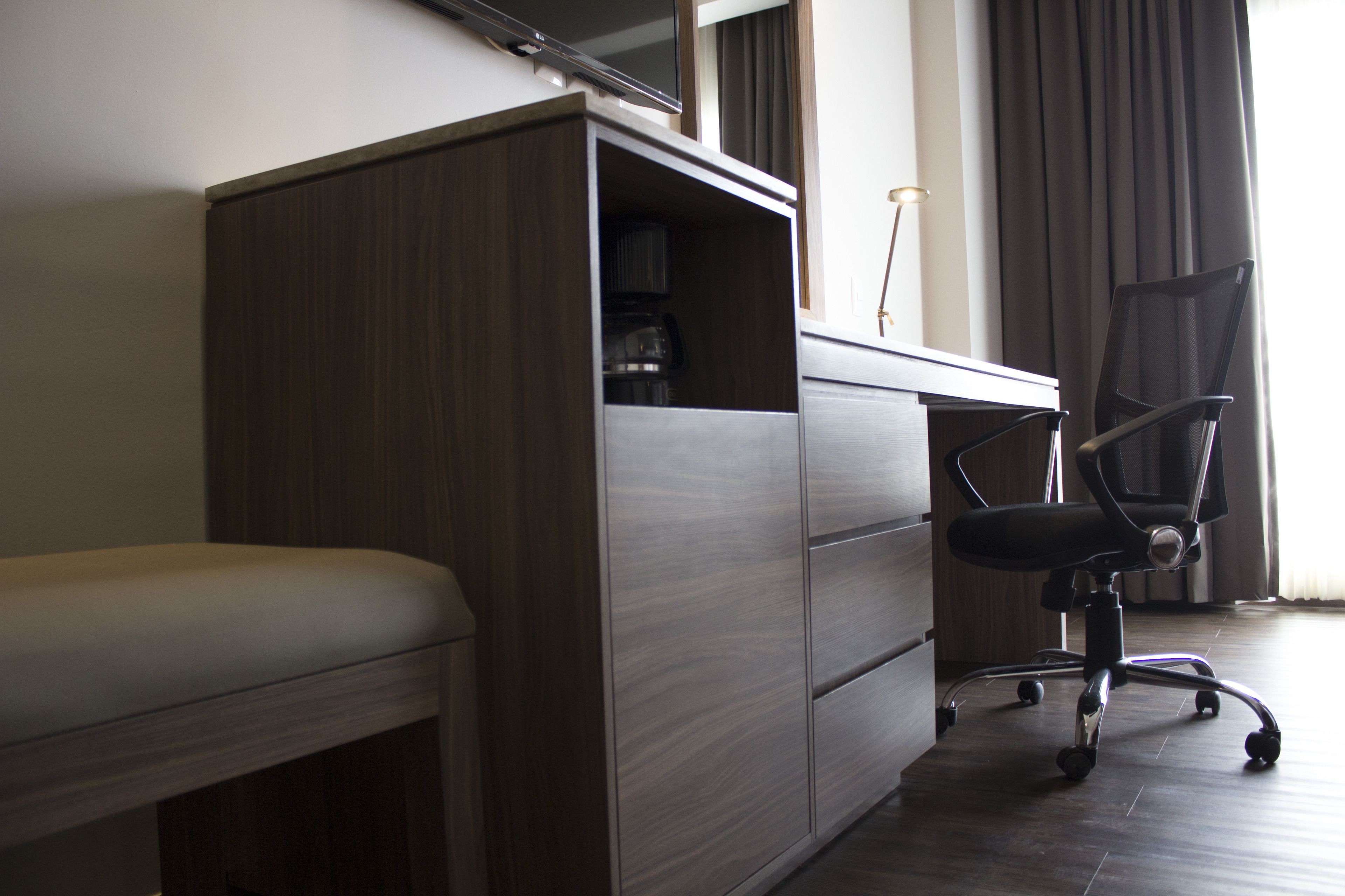 in-room safe, desk, laptop workspace, soundproofing