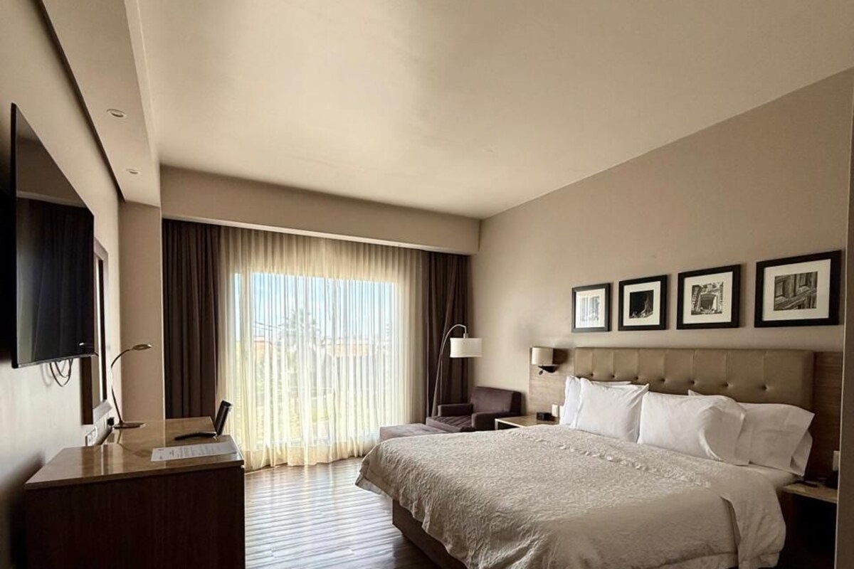 In-room safe, desk, laptop workspace, soundproofing