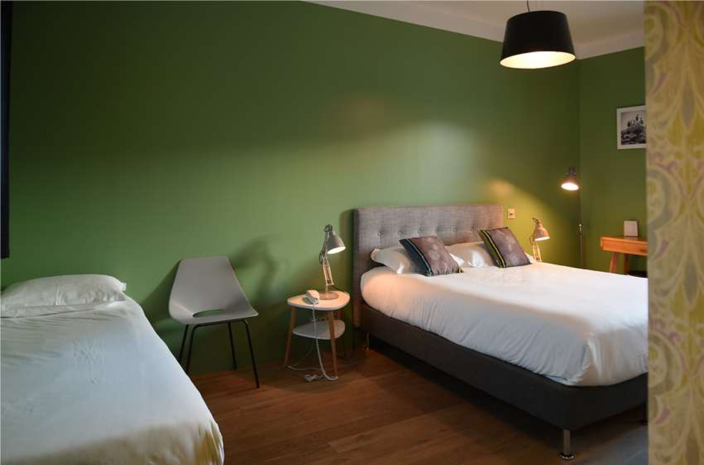 triple room | in-room safe, desk, soundproofing, rollaway beds