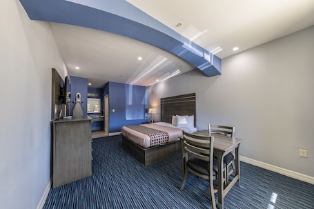 Standard Single Room | Pillowtop beds, desk, laptop workspace, iron/ironing board