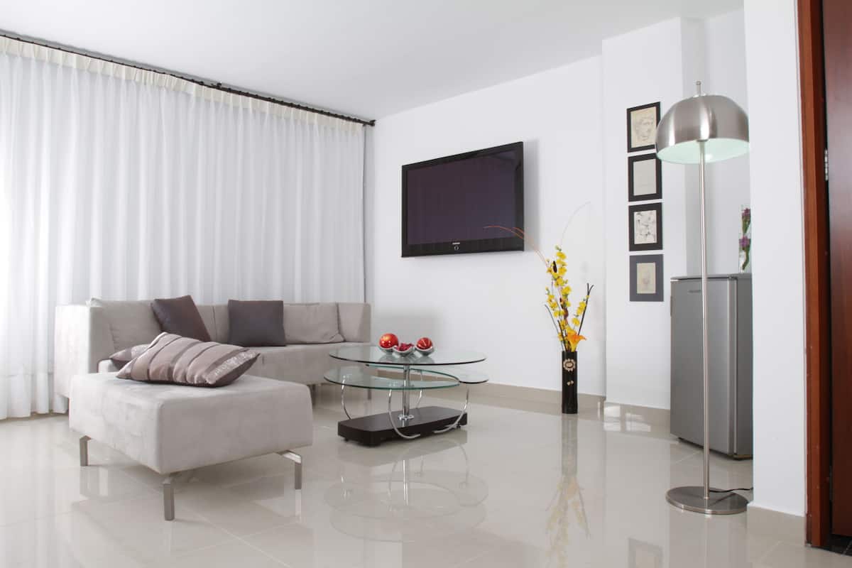 Presidential Suite, 1 Double Bed | 1 bedroom, minibar, desk, iron/ironing board