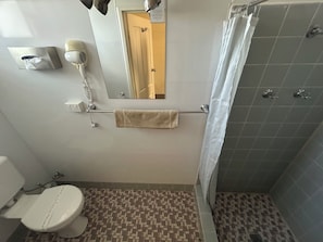 Superior-Doppelzimmer, mit Bad | Badezimmer | Dusche, Regendusche, Haartrockner, Handtücher