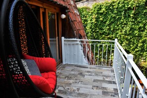 Chambre Double, balcon, vue jardin | Balcon