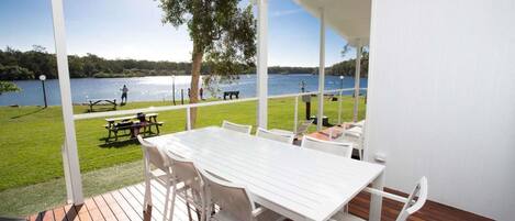 Riverside 3-Bedroom Cabin | Terrace/patio