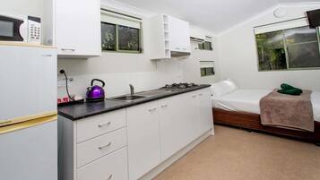 Studio Ensuite Cabin | Private kitchen | Fridge