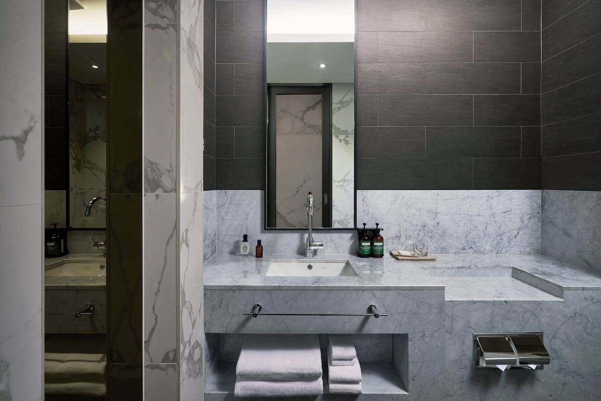 Suite, 1 trĂšs grand lit (Seoul) | Salle de bain