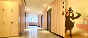 Heybear Capsule Hotel