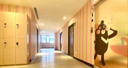 Heybear Capsule Hotel