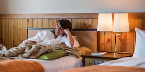 Standard Twin-Non Dog Friendly, Non Smoking | In-room safe, desk, free WiFi, bed sheets - Okushiga Kogen Hotel (Yamanouchi)