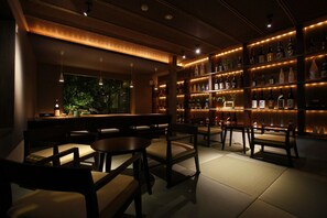 ラウンジ