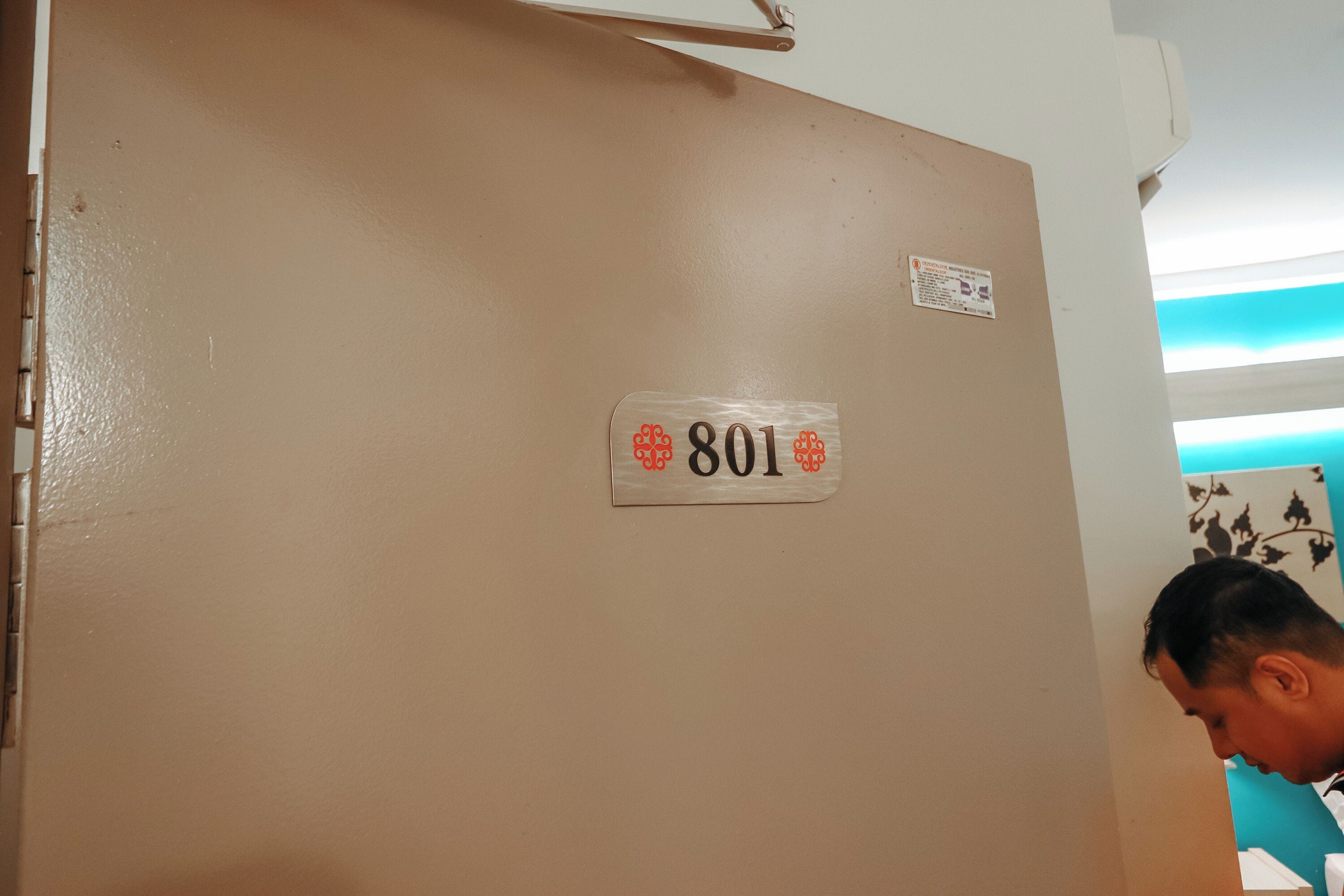 desk, laptop workspace, free wifi, bed sheets