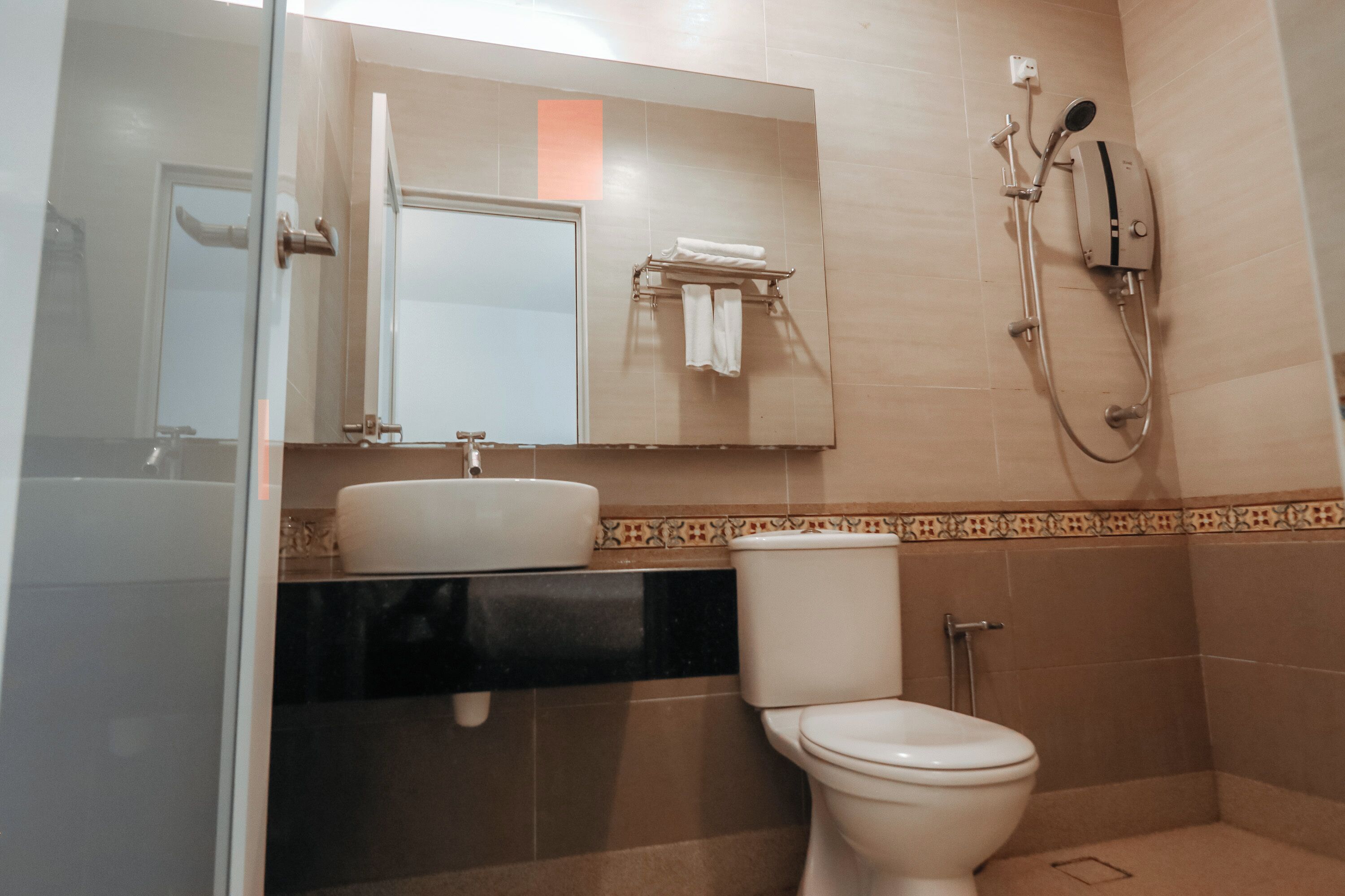 shower, free toiletries, hair dryer, slippers