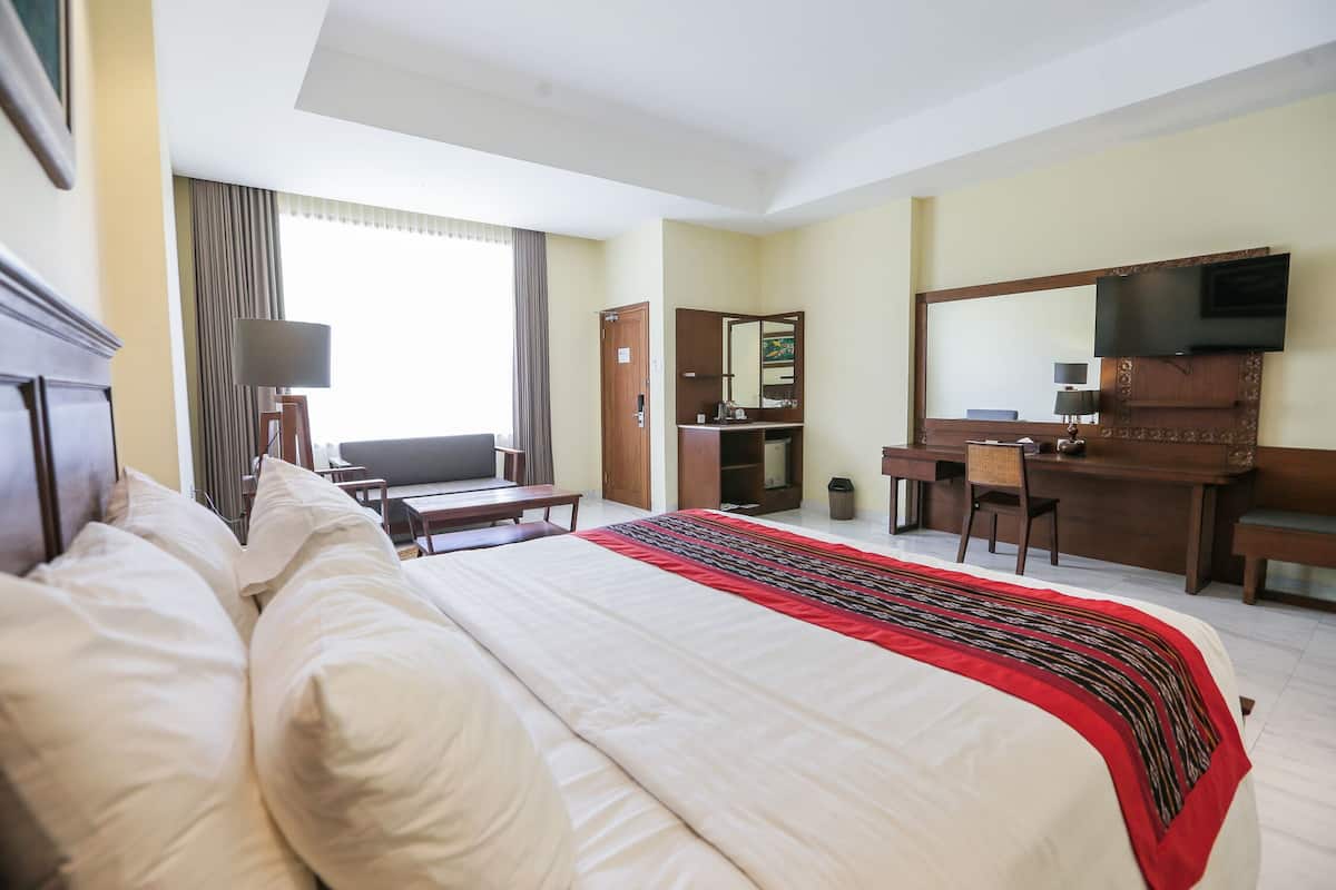Executive Cottage, 1 Bedroom | Desk, free WiFi, bed sheets