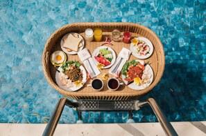 Tägliches Frühstück zum Mitnehmen gegen Gebühr