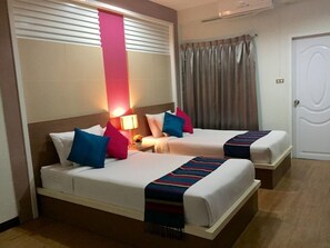 Standard Twin Room | Rollaway beds, free WiFi - Charoenchit House (Khon Kaen)