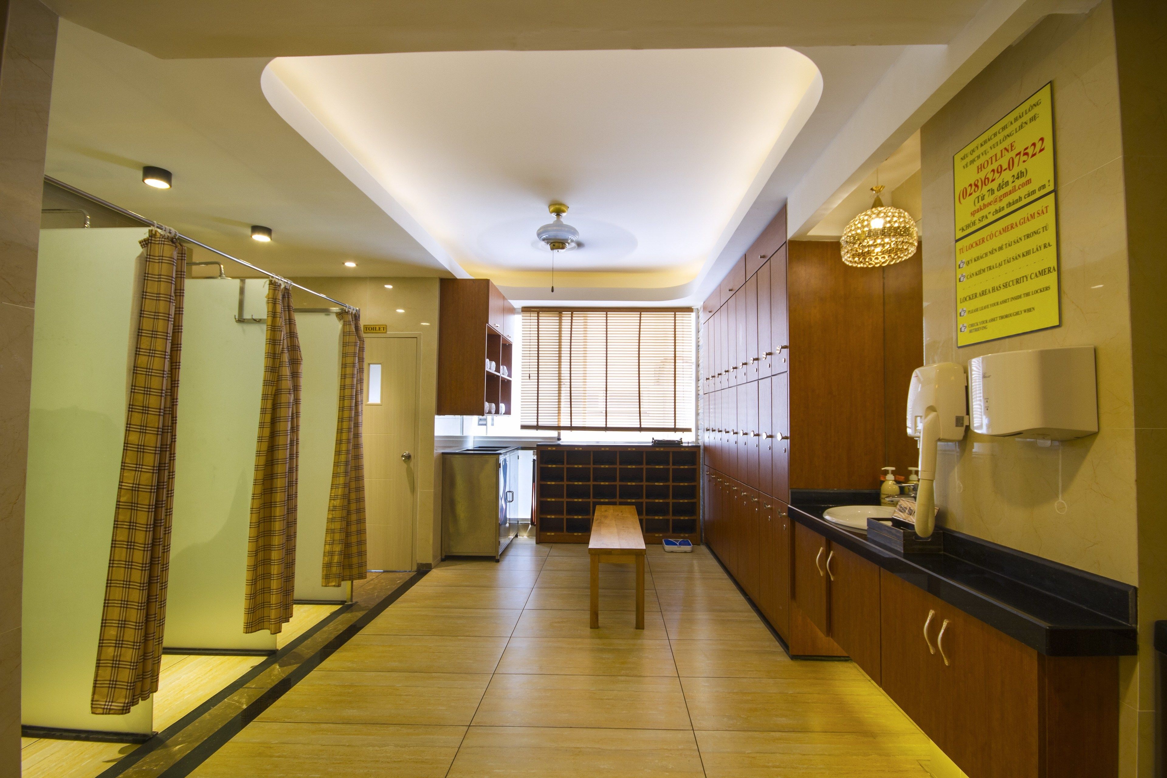 body treatments, hot stone massages, 4 treatment rooms