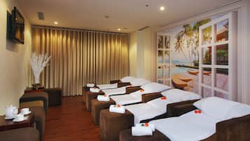 Trị liệu toàn thân, massage đá nóng, 4 phòng trị liệu