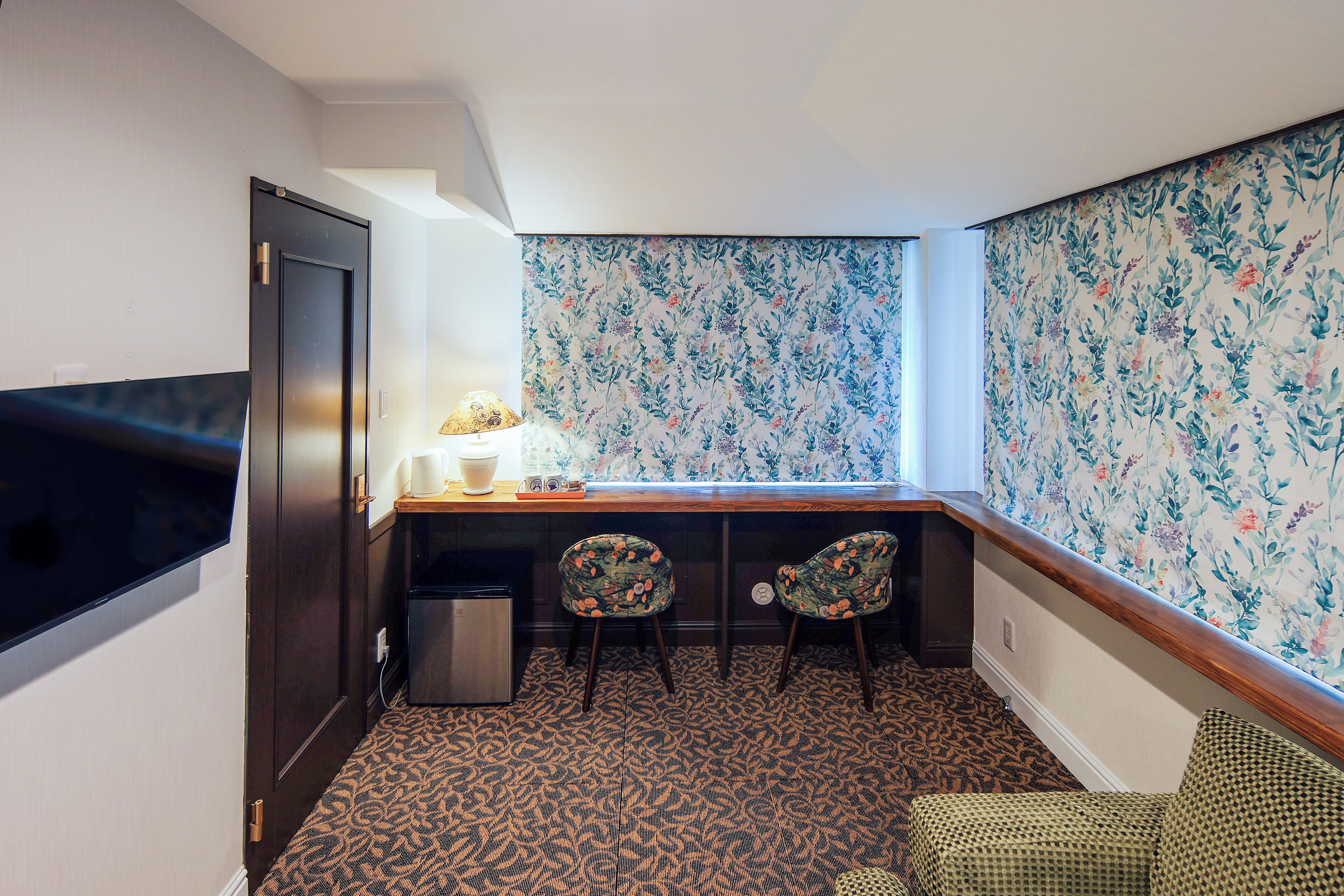 华丽双人房 | 起居区 | 平板电视