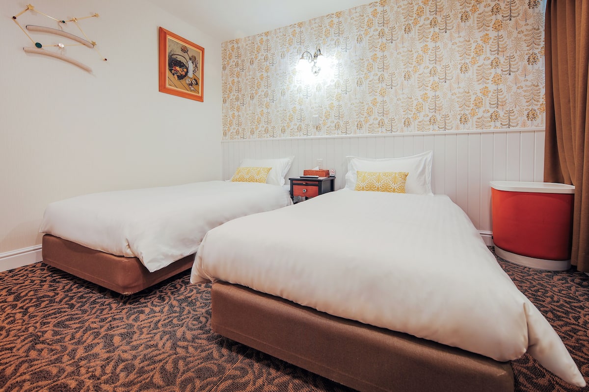 Superior Twin Room, Ensuite, Mountain View | 1 bedroom, individually decorated, individually furnished, free WiFi