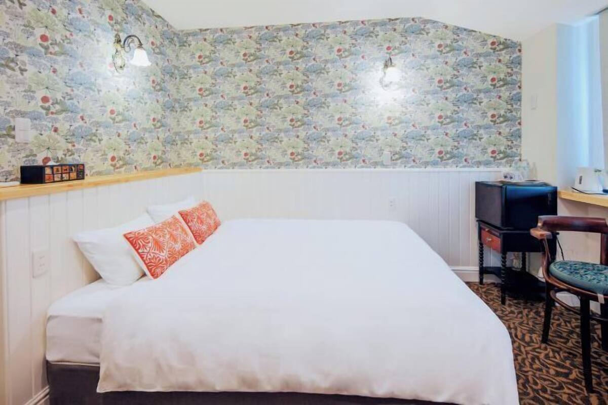 1 bedroom, individually decorated, individually furnished, free WiFi
