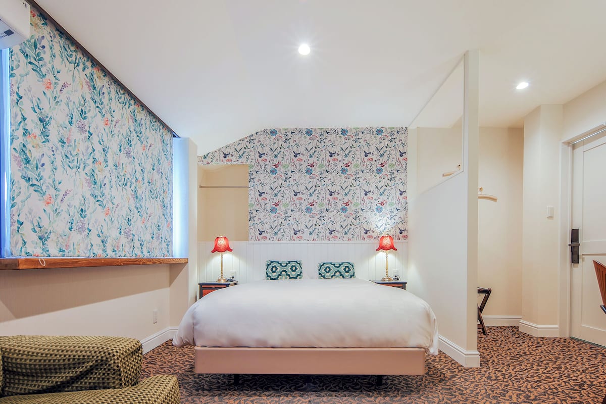 Deluxe Double Room, Ensuite | 1 bedroom, individually decorated, individually furnished, free WiFi