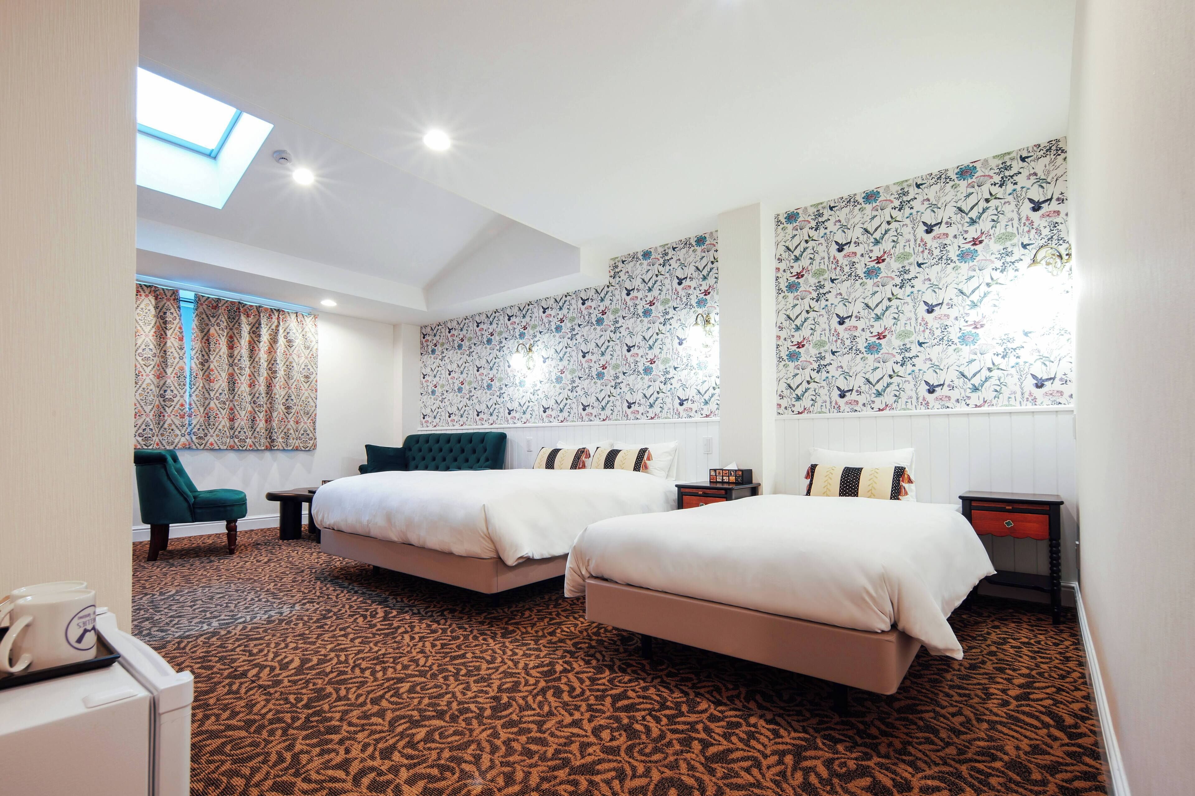 家庭四人房 (Standard, 1F) | 獨特裝潢、布置獨特、免費無線上網、床單