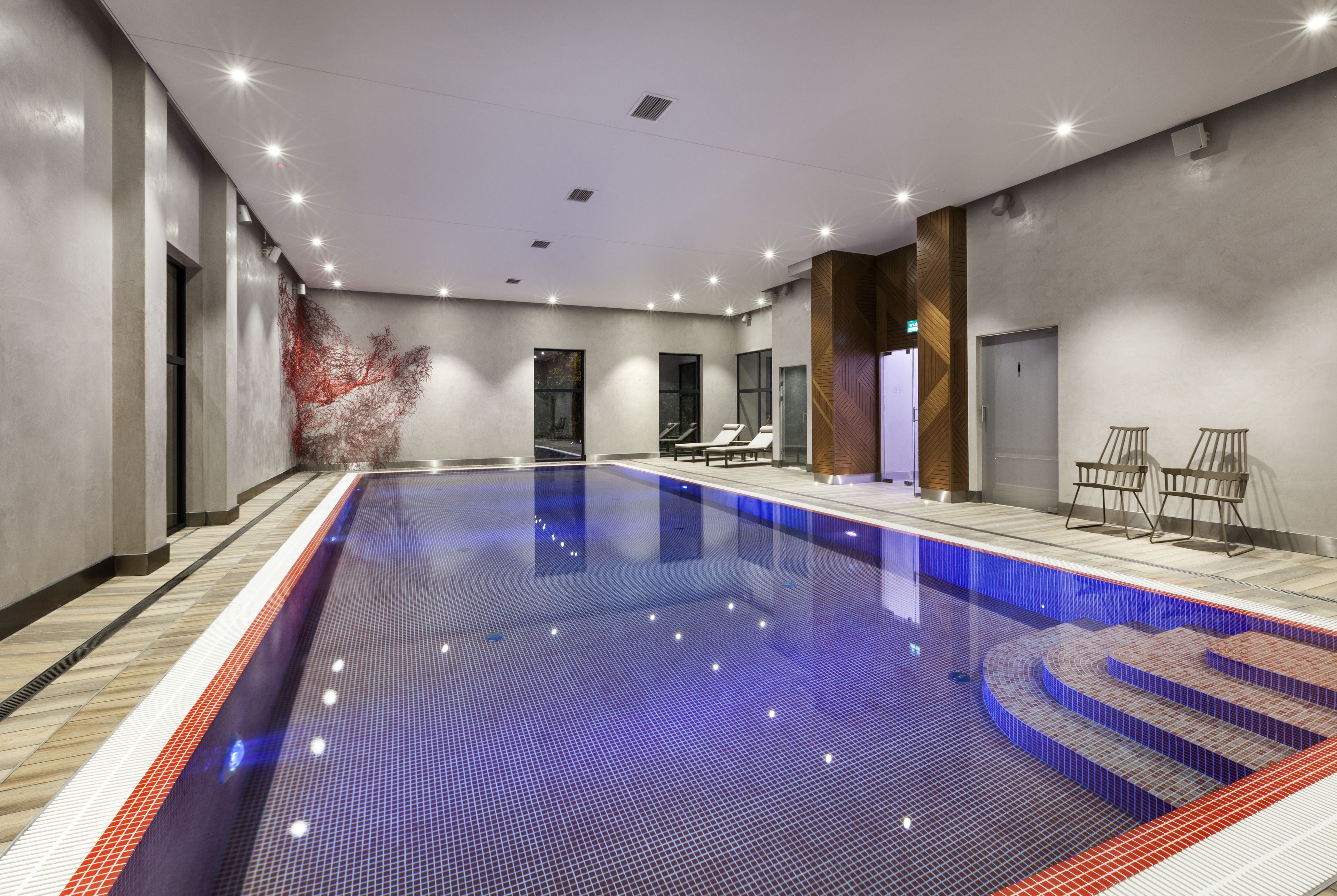 indoor pool, open 7:00 am to 9:00 pm, free pool cabanas, pool loungers