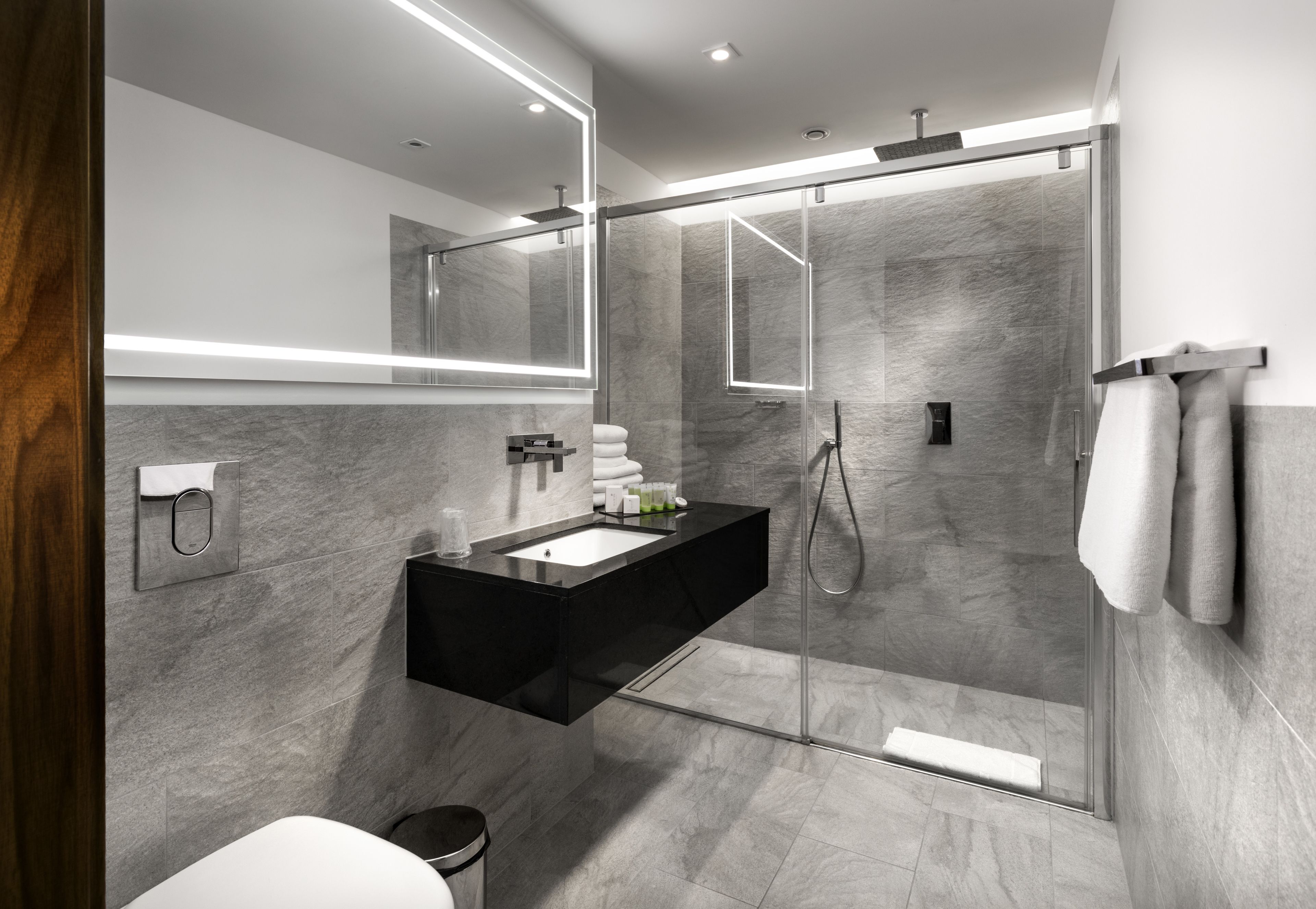 apartment | bathroom | shower, free toiletries, hair dryer, bathrobes