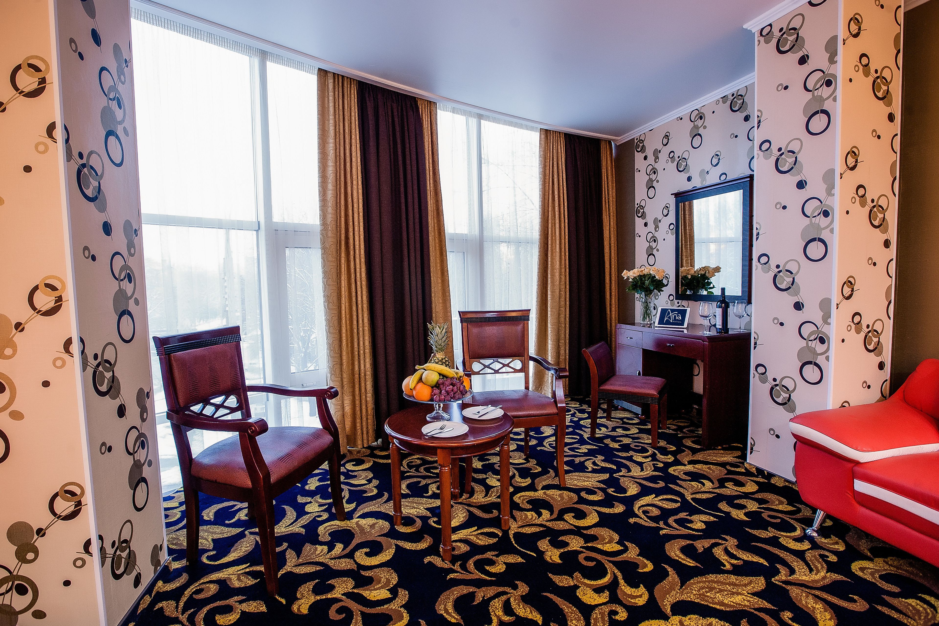 junior suite | premium bedding, in-room safe, desk, soundproofing