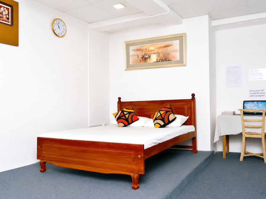 Deluxe Double Room | Desk