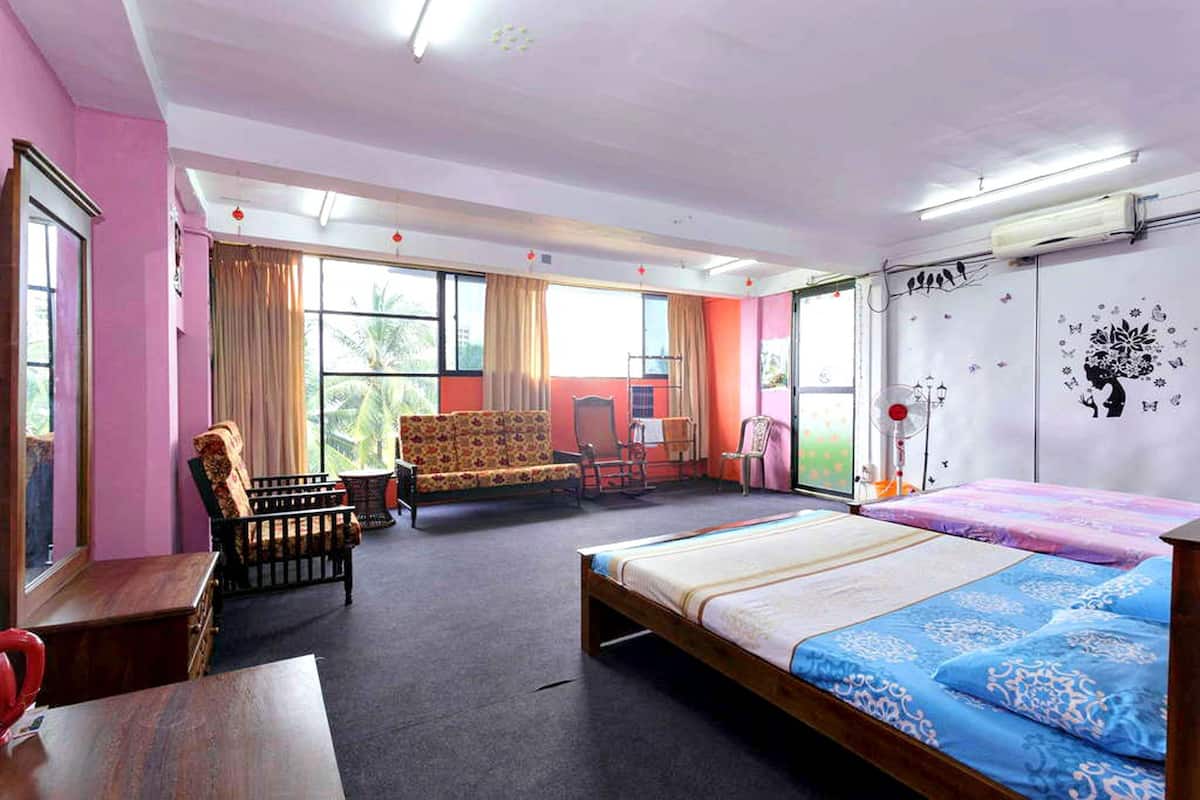Appartement (Balcony) | Bureau, Wi-Fi gratuit