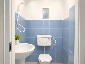 Deluxe Double Room | Bathroom