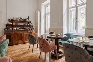 ห้องอาหารเช้า