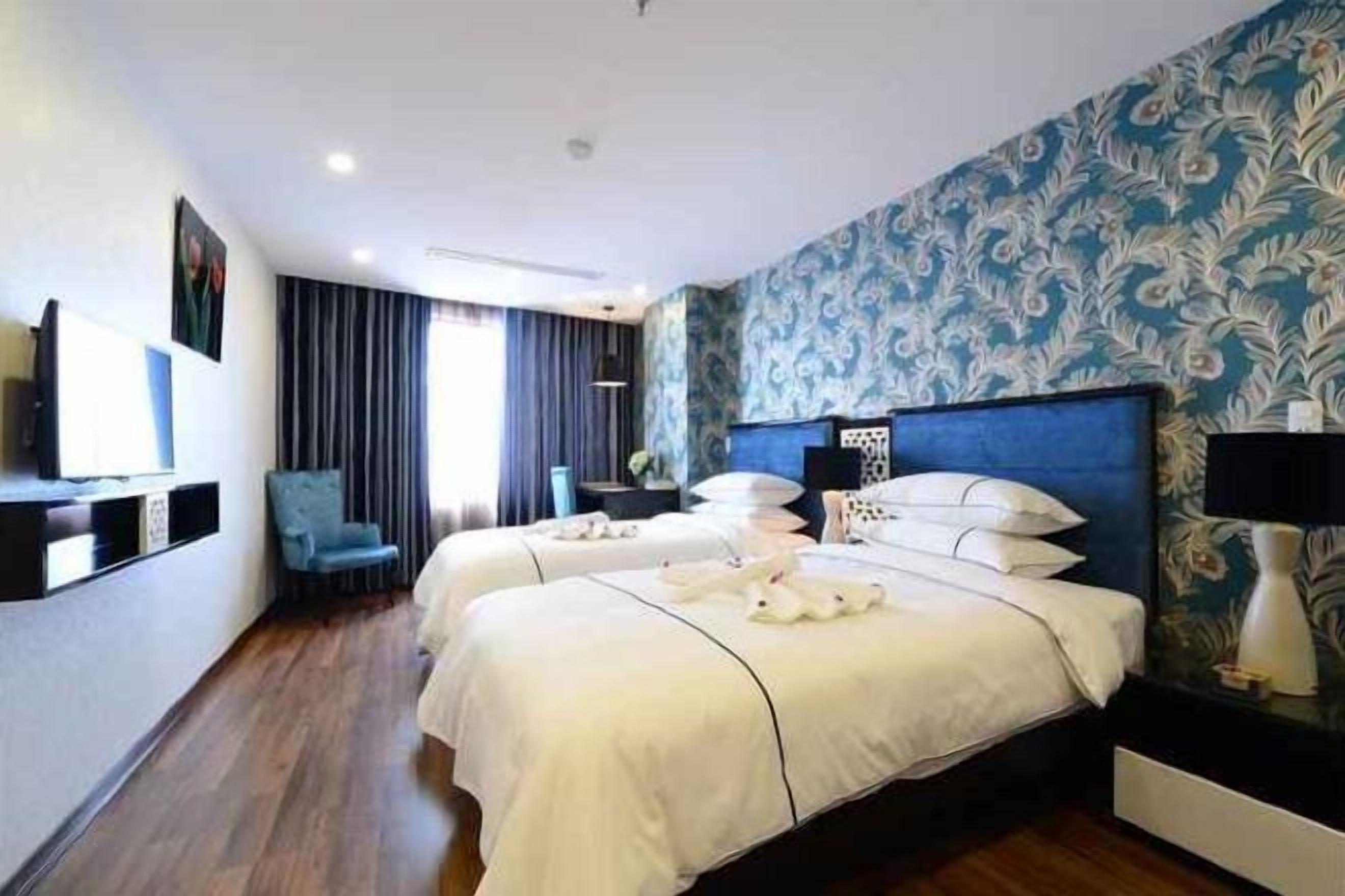 Minibar, safe på rommet, individuelt dekorert og skrivebord