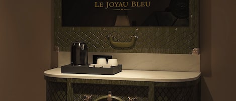 Minibar, in-room safe, desk, soundproofing