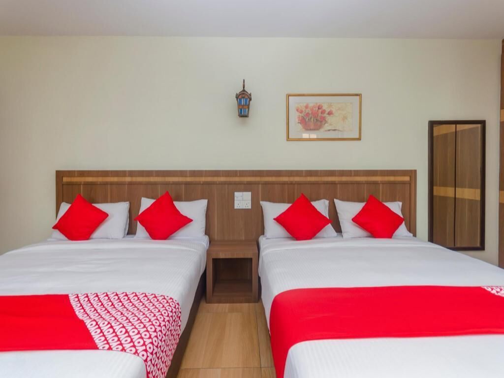 Escritorio, wifi gratis y ropa de cama 