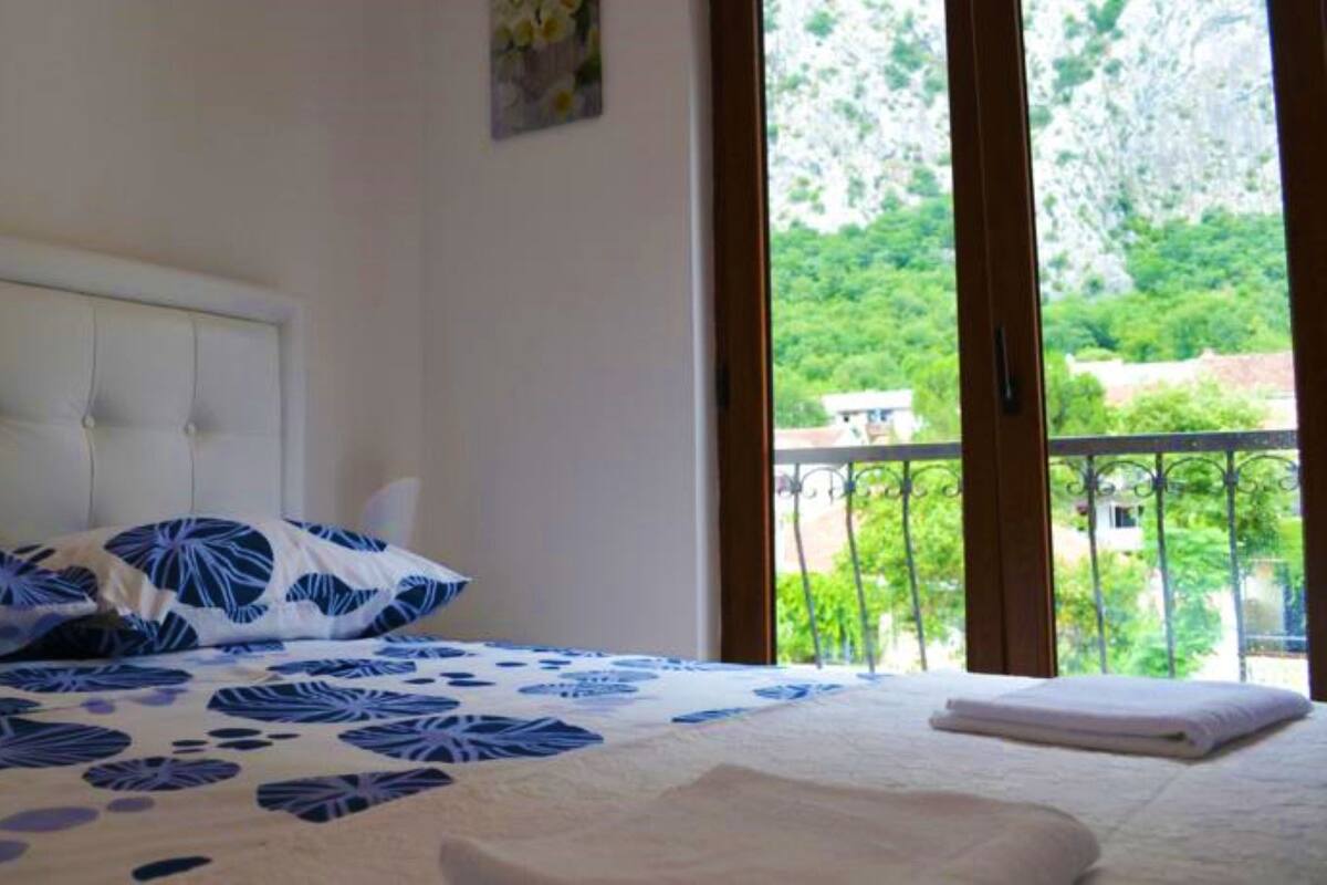 Standard Apartment, 1 Bedroom, Sea View | Premium bedding, in-room safe, soundproofing, free WiFi