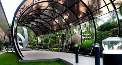 London Beach Resort and Hotel