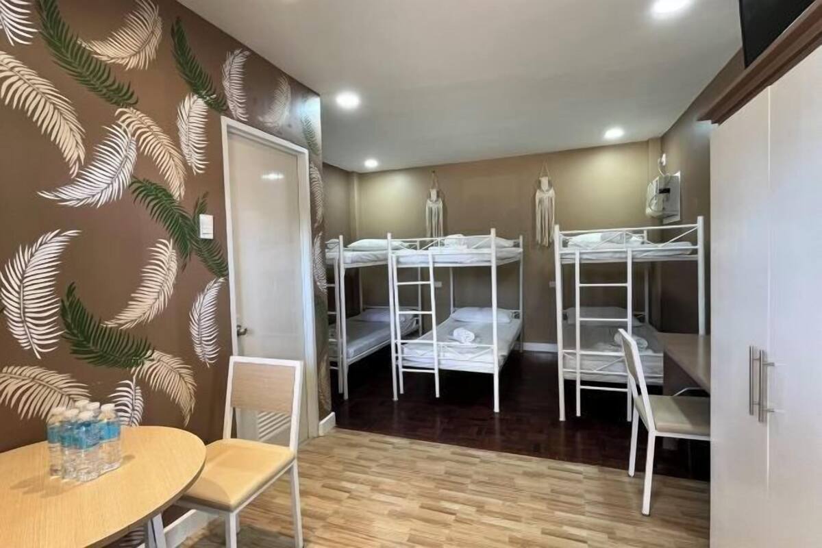 1 dormitori, roba de llit hipoal·lergògena i minibar