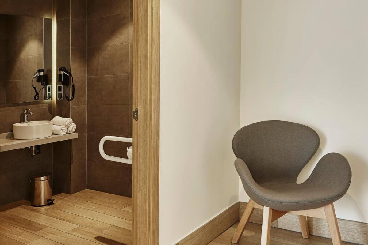 free toiletries, hair dryer, towels