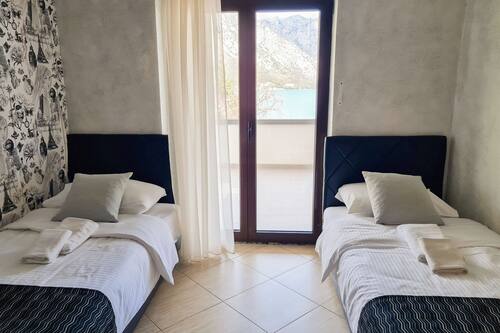 Deluxe Apartment, 2 Bedrooms, Terrace, Sea View