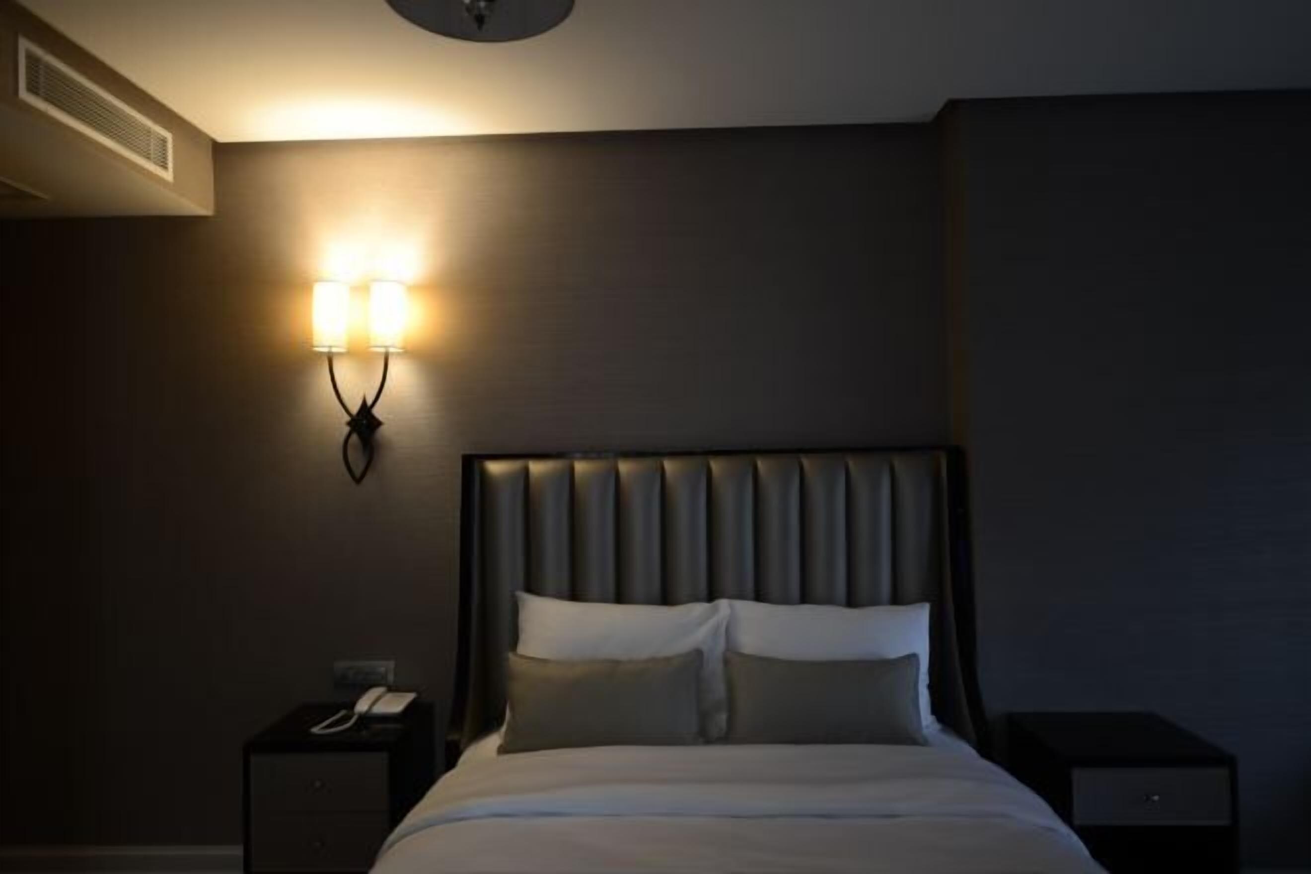 Premium bedding, minibar, in-room safe, blackout curtains