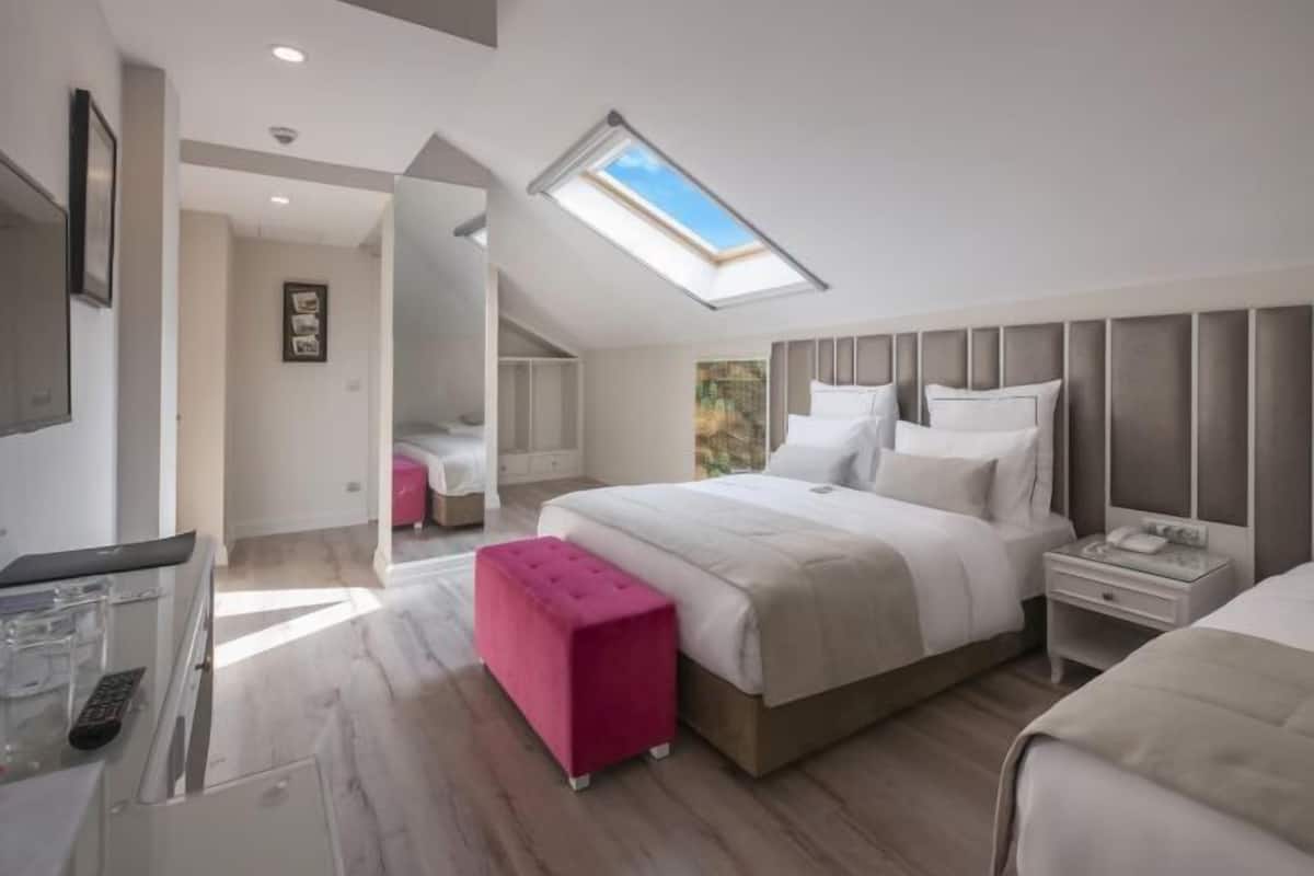 Premium bedding, minibar, in-room safe, desk