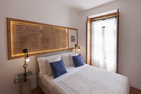 2 habitaciones y minibar con artículos gratuitos 