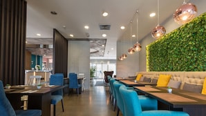 Bar (on property) - Admiral Hotel Arena (Belgrade)