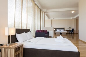 1 Schlafzimmer, Zimmersafe, Schreibtisch, Verdunkelungsvorhänge