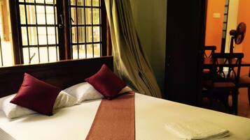 5 bedrooms, individually decorated, individually furnished, desk