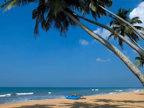 Beach nearby - Gedara Resort (Wadduwa)